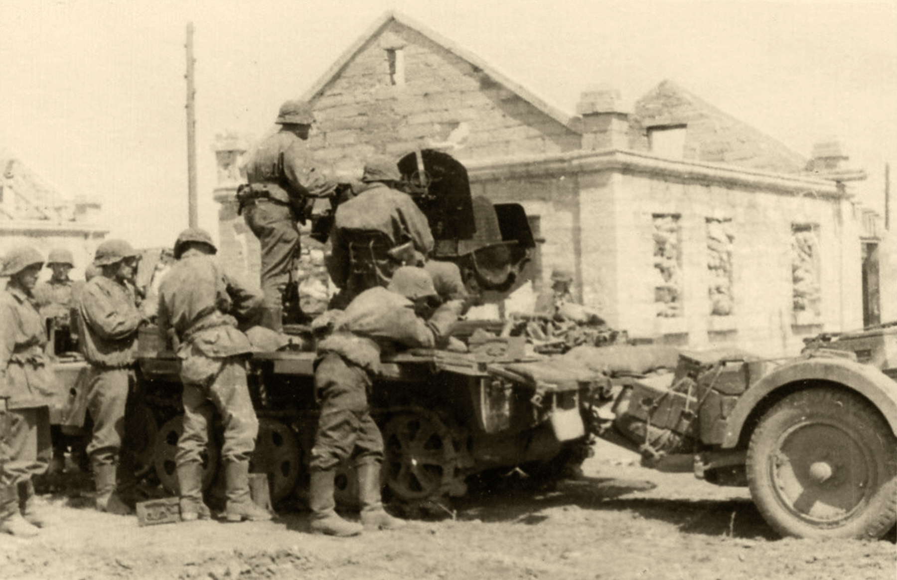 11th Army 22 Infanterie Division Fla Bataillon 22 (mot) during the attack on Sevastopol 1942 01