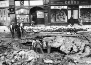 15 Air raid caused only road damage at Elephant and Castle road London the previous night Sep 7 1940 01
