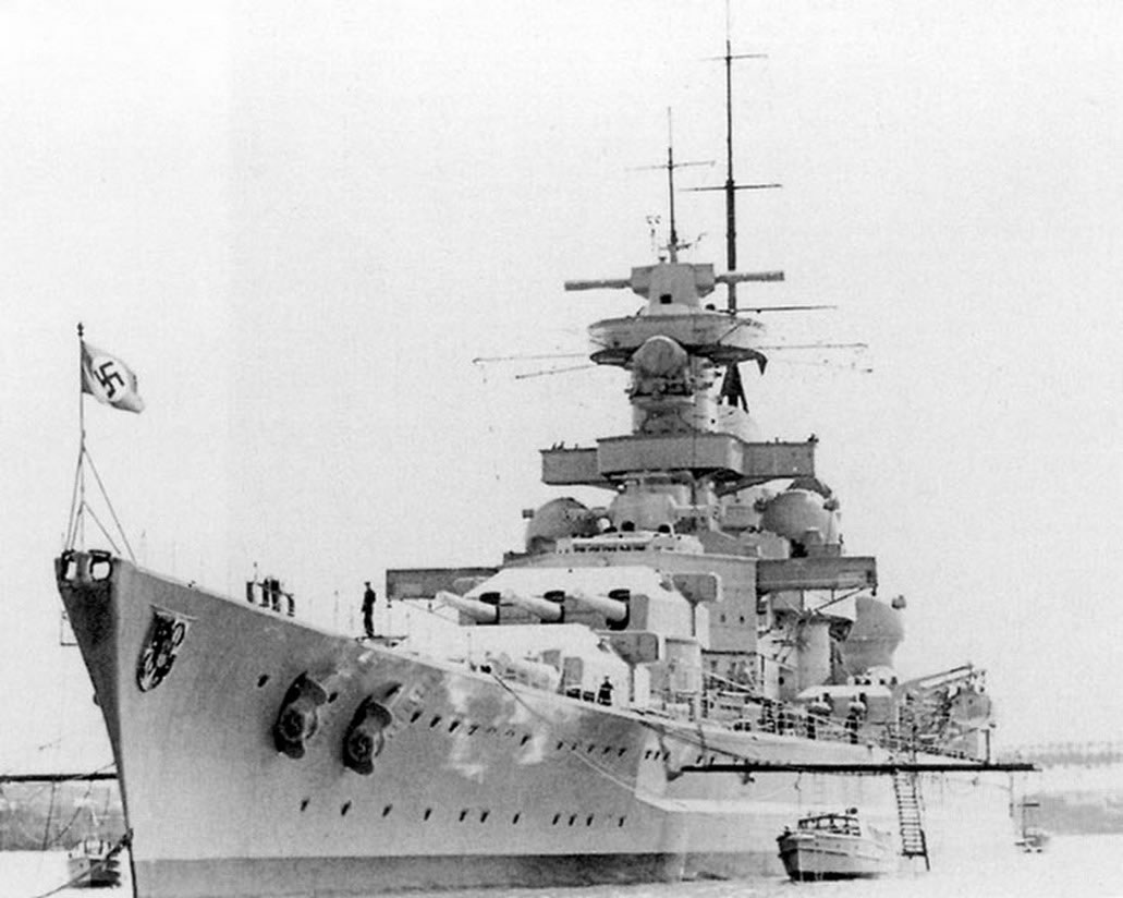 Kriegsmarine-battleship-KMS-Gneisenau-Se