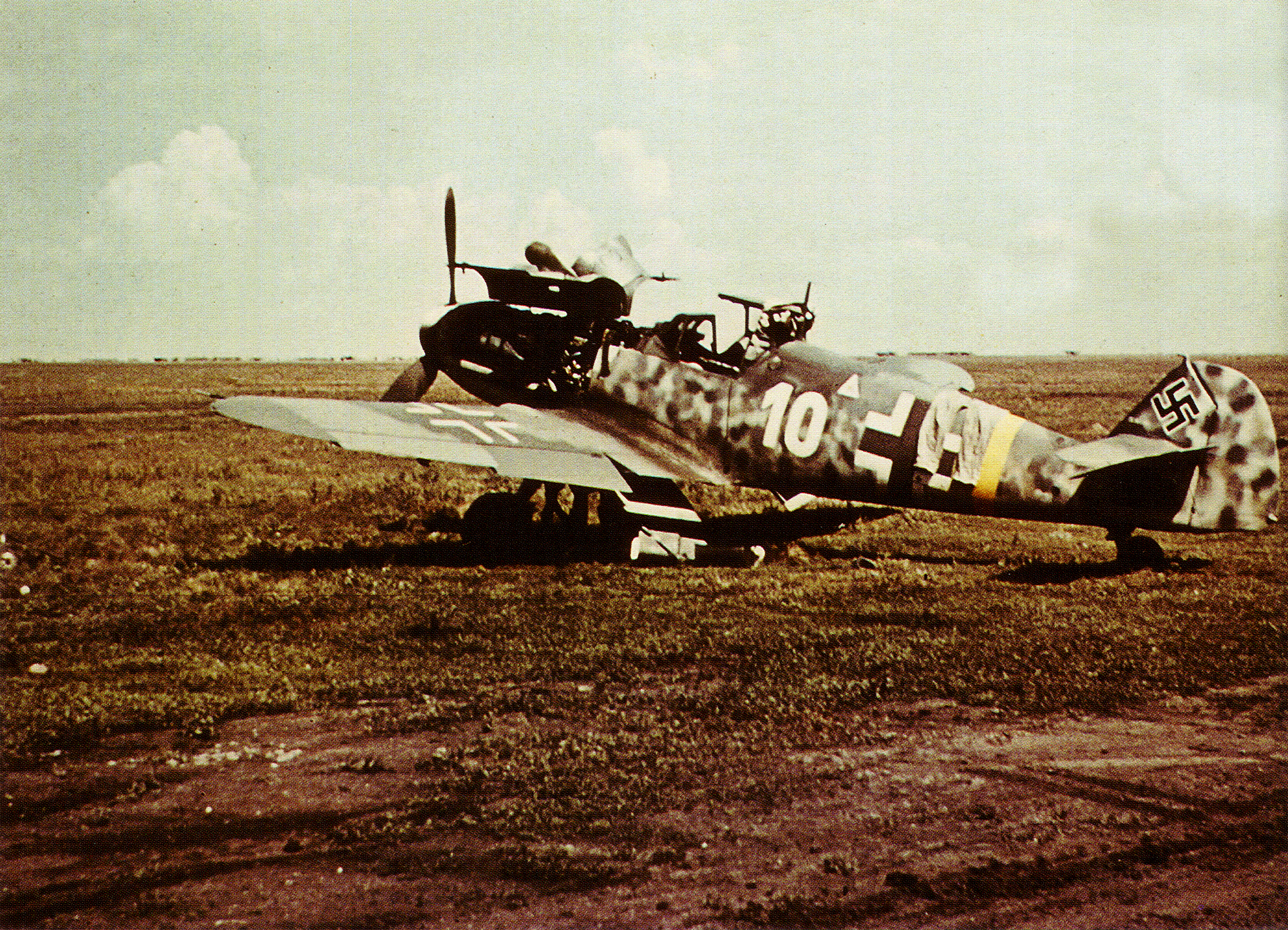 Bf 109G6 1.JG52 White 10 Kharkov Rogan Russia 1943 01
