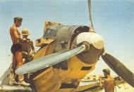 Asisbiz Bf 109E JG27 Amourers reloading Gazala North Africa 1941
