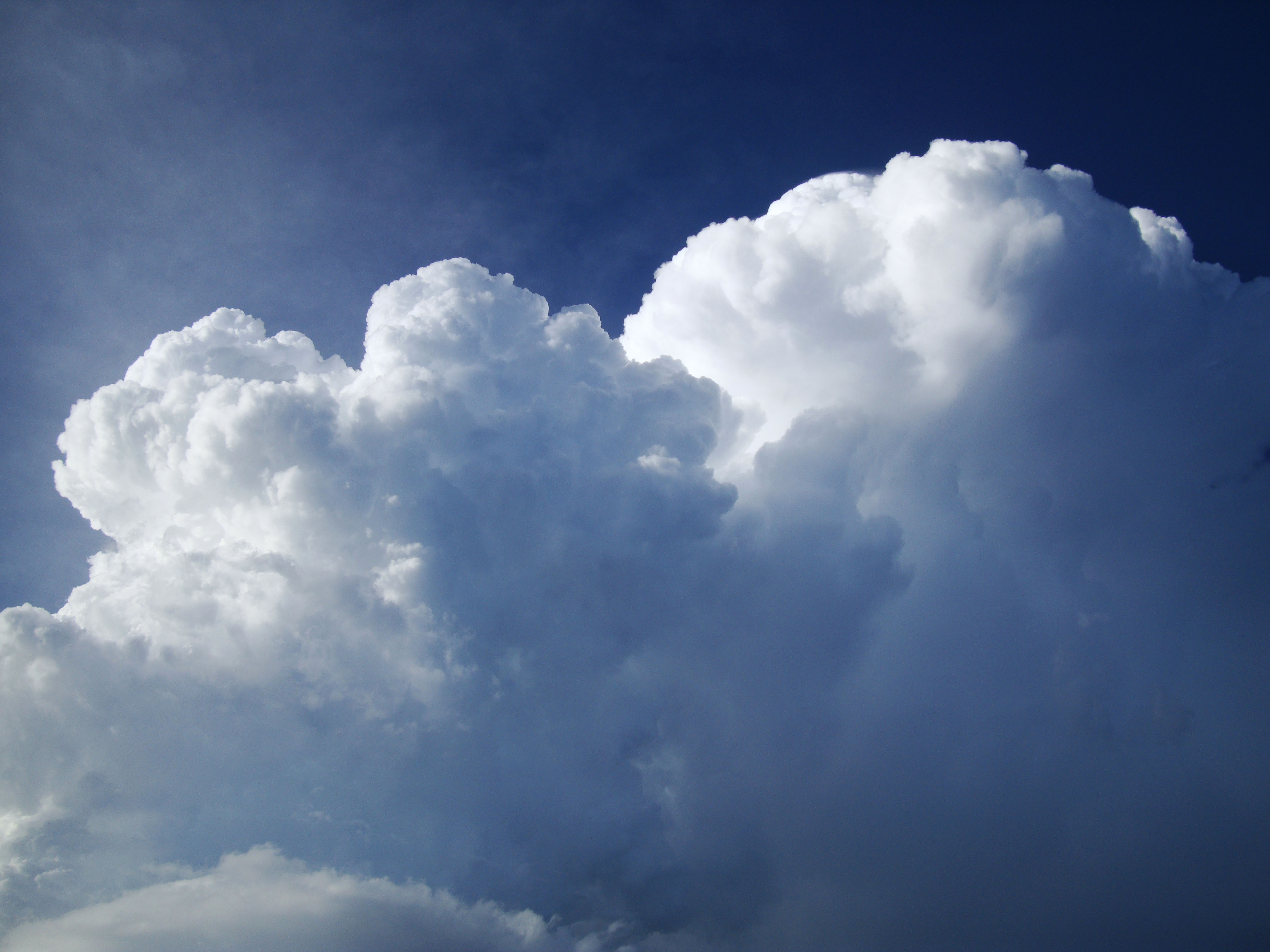 Cumulonimbus Clouds Formations Sky Storms Weather Phenomena 02