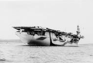 Asisbiz RN escort carrier HMS Hunter British escort carrier viewed from the stern WW2 01