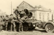 Asisbiz 11th Army 22 Infanterie Division Fla Bataillon 22 (mot) during the attack on Sevastopol 1942 01