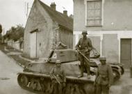 Asisbiz French Army Hotchkiss H39 captured battle of France 1940 ebay 02
