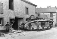 Asisbiz French Army Renault Char B1bis White S captured during the battle of France 1940 ebay 01