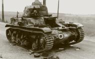 Asisbiz French Army Renault R35 support tank sn 50477 knocked out during battle of France 1940 ebay 01