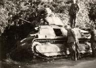 Asisbiz French Army Somua S35 sn 22349 captured by German forces battle of France 1940 ebay 01