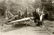 Asisbiz Soviet AF Polikarpov I 16 rat being inspected by German officers 1941 01