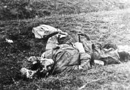 Asisbiz The carnage of war is vividly shown in this photo of a dead Russian soldier Polish Archives 01