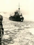 Asisbiz Wehrmacht Gebirgsjager during their icy crossing of the Baltic Sea Barbarossa 1941 ebay 02