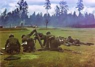 Asisbiz Wehrmacht German infantry 8 cm Granatwerfer 34 team near Schaulen Northern Lithuania summer 1941 01