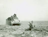 Asisbiz US Armored Division M3 Lee near Kasserine Pass Tunisia late Feb 1943 01