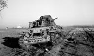 Asisbiz German 16th Panzer Division Panzer IV Ausf F2 knocked Italy 1943 NAM197503631537L