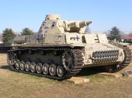 Asisbiz German armor DAK Panzer Panzerkampfwagen IV preserved in desert colors Aberdean proving grounds 01