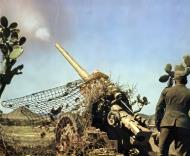 Asisbiz German artillery DAK 15cm sFH 18 or schwere Feldhaubitze 18 heavy field howitzer 01