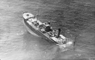 Asisbiz Recon 82Sqn Italian supply vessel PIETRO QUERINI sinking off Kerkenna Tunisia torpedoed by submarine HMS UNION IWM C1913