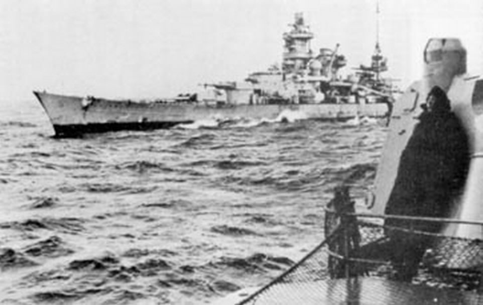 Kriegsmarine Scharnhorst class battlecruisers battleship KMS Scharnhorst during operation Berlin 02