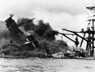 Asisbiz Burning and damaged ships at Pearl Harbor 7th Dec 1941 80 G 32427