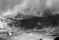 Asisbiz Destroyed Hangar at Hickam Field Pearl Harbor 7th Dec 1941 80 G 32634