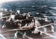Asisbiz Mitsubishi A6M2 21 Zero aboard Japanese carrier Shokaku taking off to attack Pearl Harbor 7th Dec 1941 04