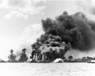 Asisbiz USS Arizona (BB 39) is in the center, left is USS Tennessee (BB 43) and the sunken USS West Virginia (BB 48) NH 97377
