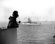 Asisbiz USS Nevada (BB 36) wearing camouflage measure 31a design 6B operating off Okinawa March May 1945 NH 104834