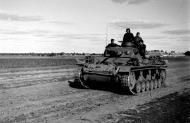 Asisbiz Guderian Panzergruppe 2 advancing into Russia spring eBay 06