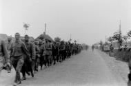 Asisbiz Panzergruppe 2 Red Army POWs after battle of Bialystok pass through Zamosc Poland eBay 02