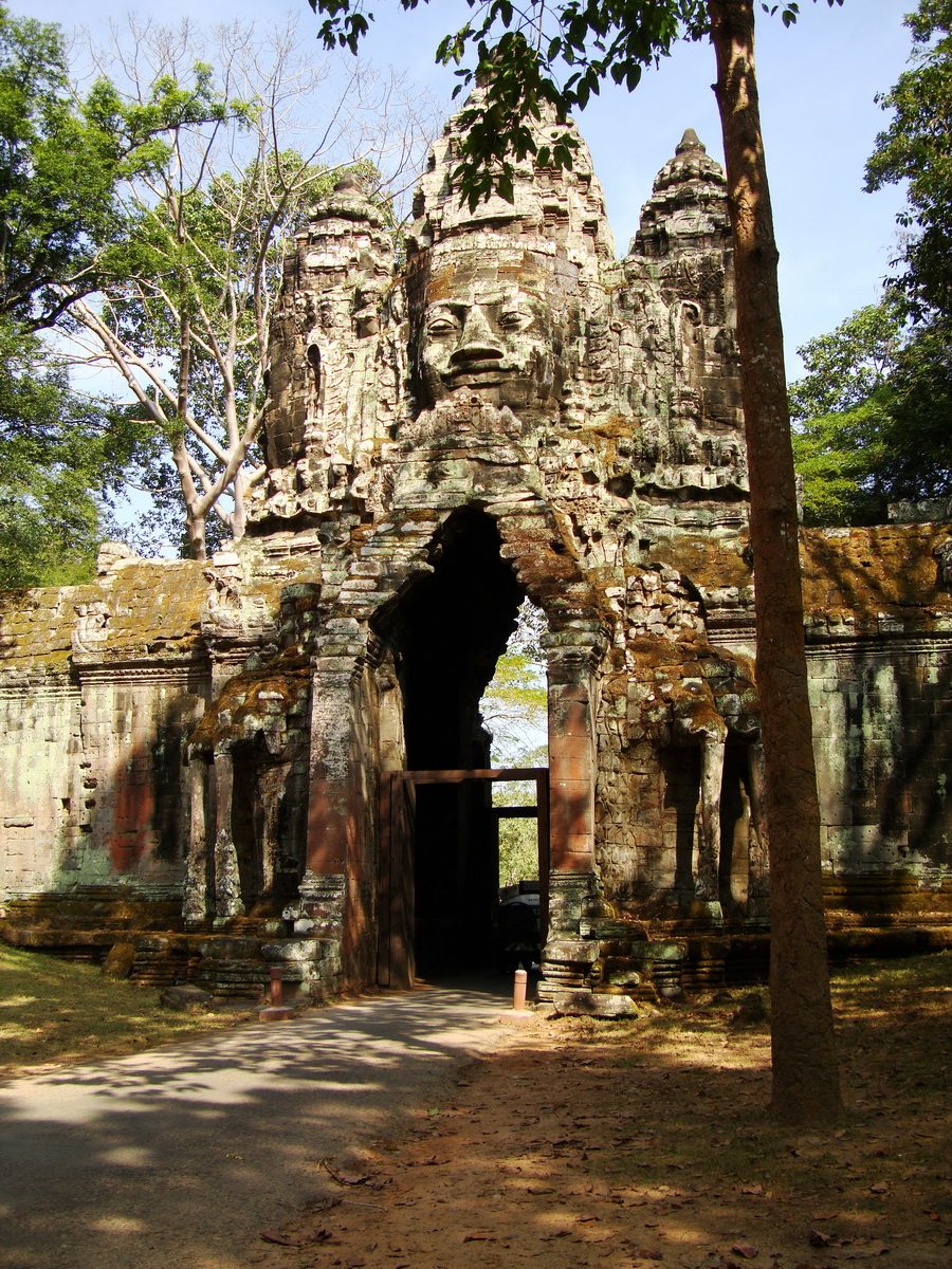 Angkor Wat style architecture North Gate Jan 2010 09