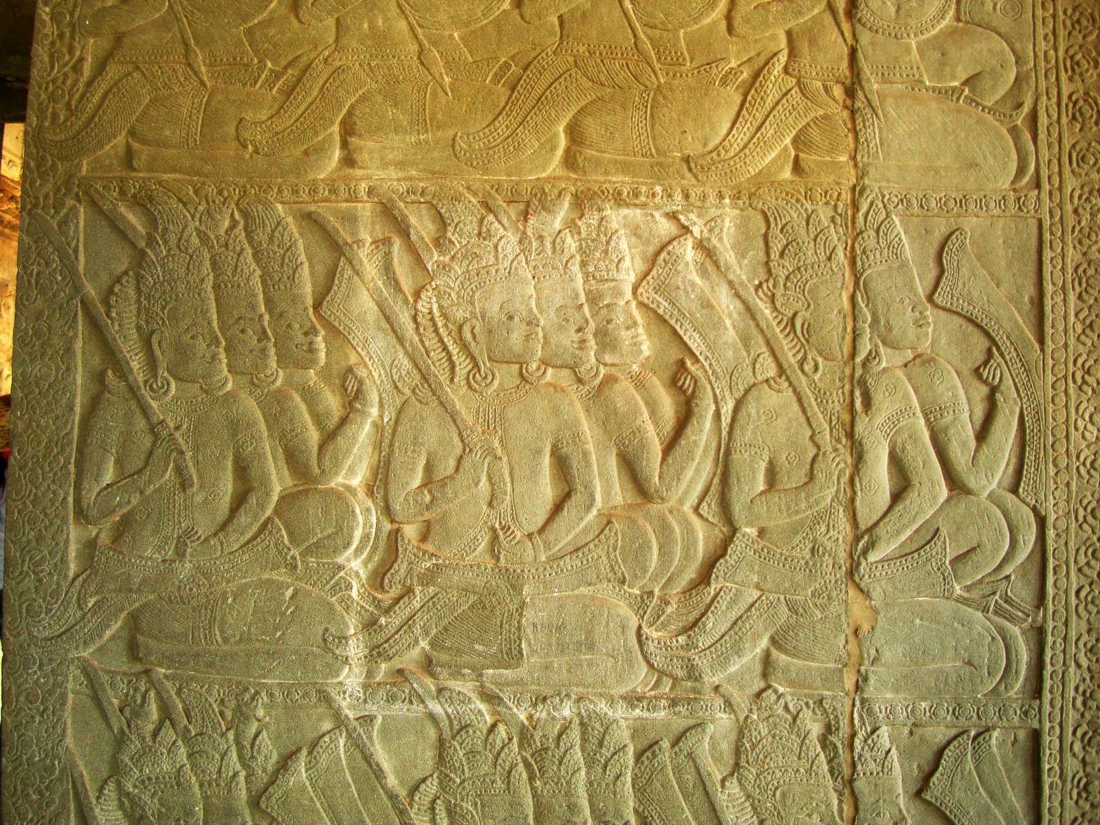Angkor Wat Bas relief N Gallery W Wing Battle of Devas and Asuras 09