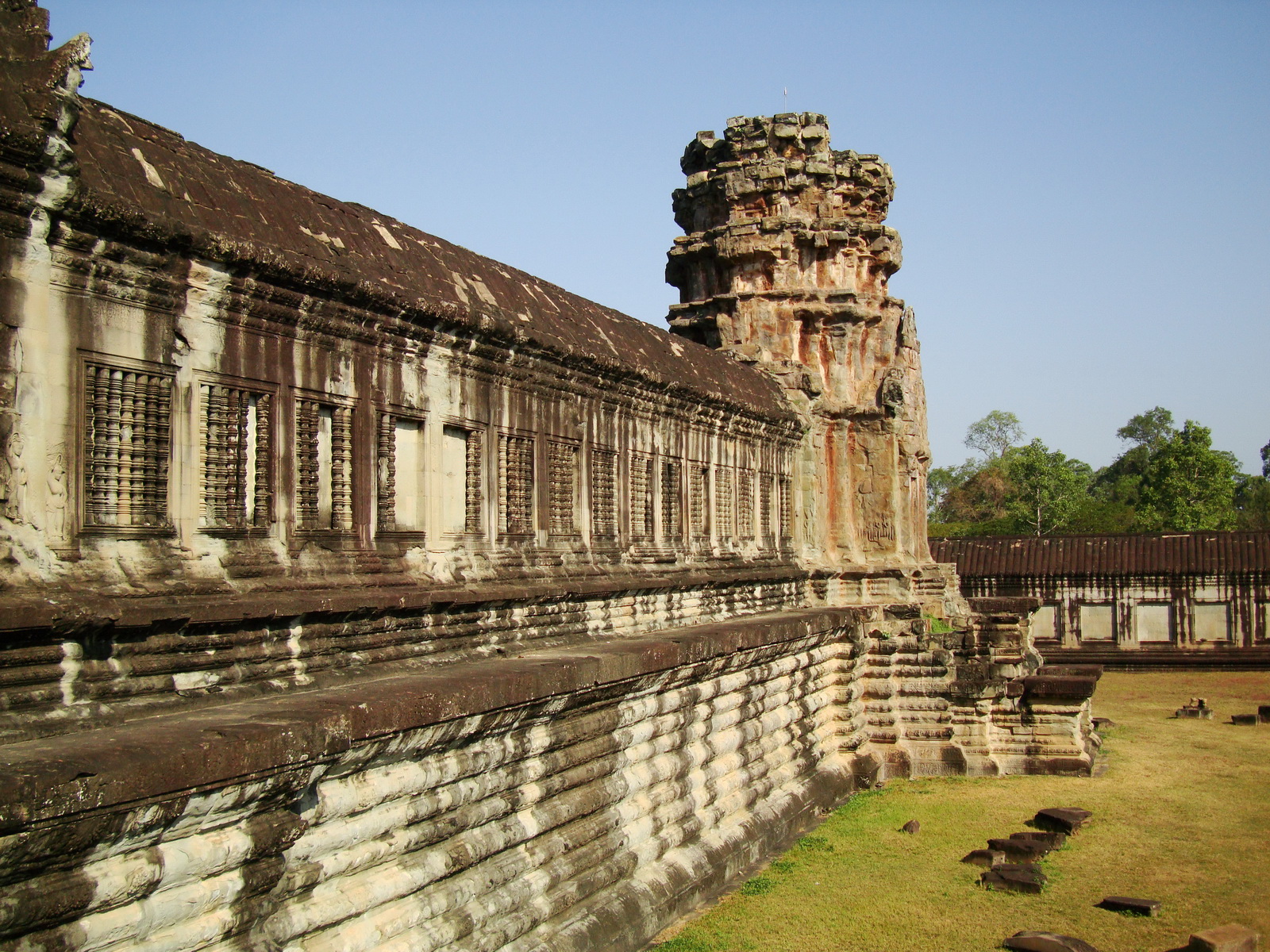 Angkor Wat Khmer architecture internal gallery E entrance 14