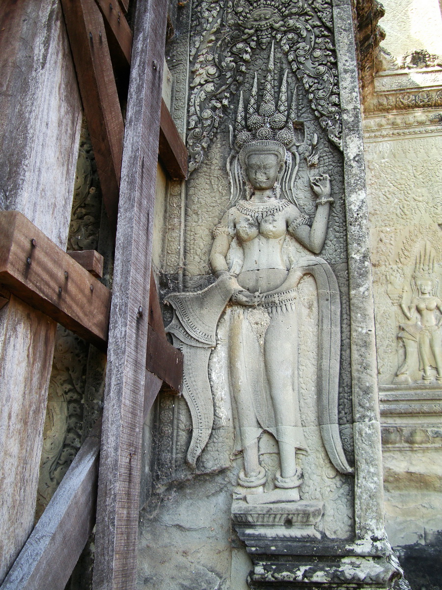 Angkor Wat Khmer architecture bas relief devatas Siem Reap 75