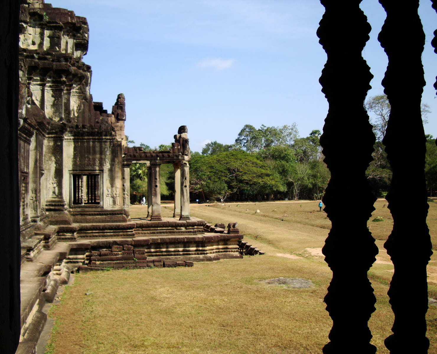 Angkor Wat Khmer architecture bas relief internal windows 05