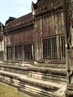 Asisbiz Angkor Wat Khmer architecture bas relief spirit windows 02