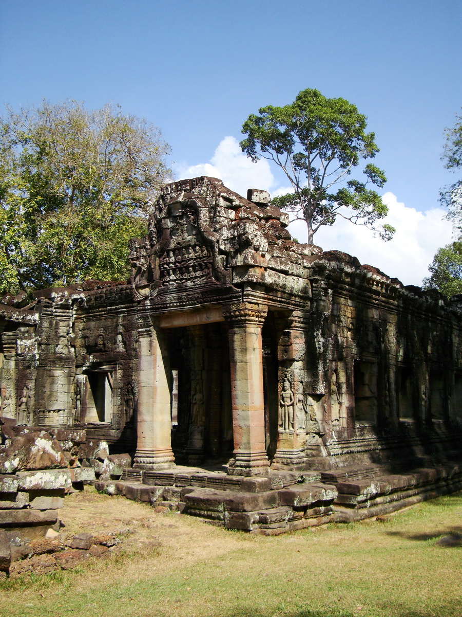 B1 Banteay Kdei Temple Gopura II Angkor Jan 2010 13