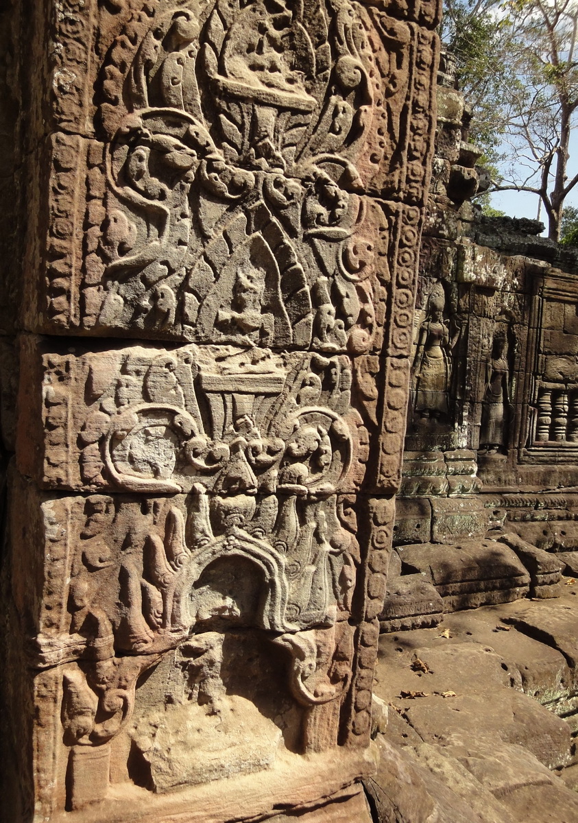 D Banteay Kdei Temple sanctuary outer wall Bas reliefs 05