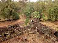 Asisbiz Phimeanakas central tower Eastern stairs Hindu Khleang style 06