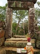 Asisbiz Phimeanakas central tower Southern views Hindu Khleang style 10