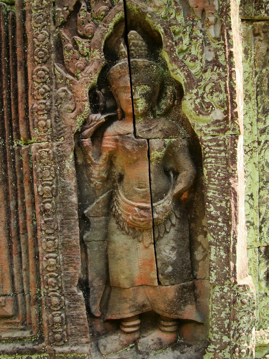 Preah Khan Temple Bas relief female divinty main enclosure 06