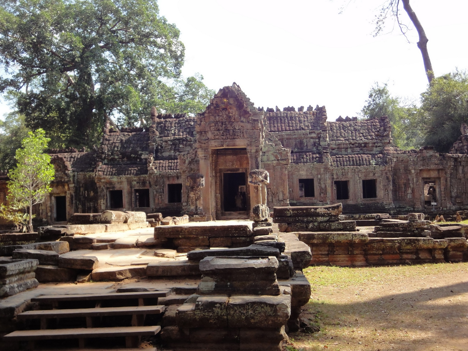Preah Khan West entrance gopura headless guardians Angkor Thom 02