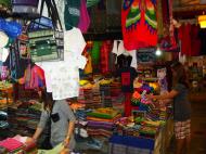 Asisbiz Siem Reap night markets handicrafts shops 07