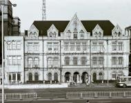 Asisbiz Chinese bank currently used as the Yangtze River Waterway Administration Paul Lee 01