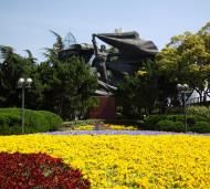 Asisbiz Huangpu Park Statue The Bund Area Shanghai China 01