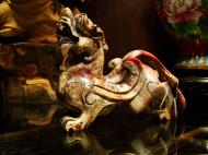 Asisbiz Chinese Fengshui magical baby dragon Pixiu used for acquiring wealth sign 05