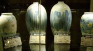 Asisbiz Ji Jong Hall area tea shop fine porcelain china vases 03