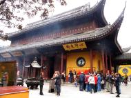 Asisbiz Jade Buddha Temple Grand Hall and courtyard chinese temple archeitecture 11