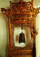 Asisbiz Jade Buddha Temple entrance upstairs beautiful gong and carved engravings 01