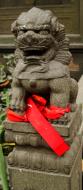 Asisbiz Jade Buddha Temple stone lion guardians 02
