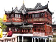 Asisbiz S01 Yu Garden Yu Yang Garden tour nine zigzag bridge and mid lake pavilion Shanghai 23